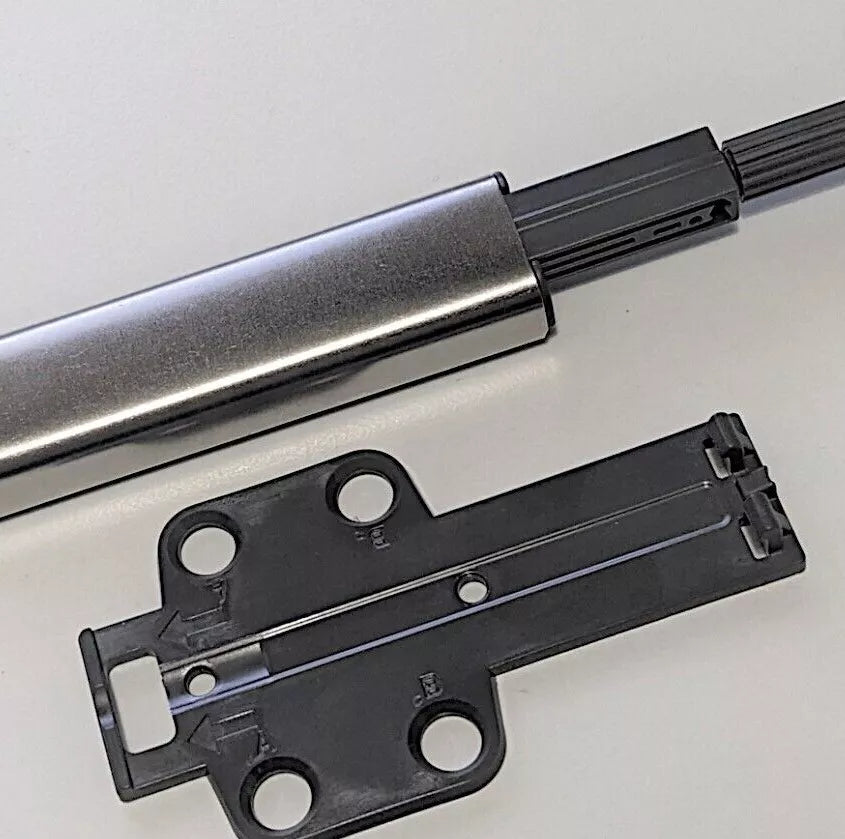 IKEA Besta apertura push 124216, montaggio 124217, viti 113286