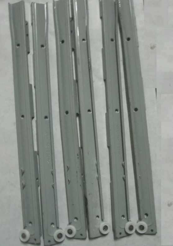 UTRUSTA sliding rail set 10043622 for 45 cm deep interior fittings in IKEA METOD kitchen cabinets. For a drawer or wire basket.