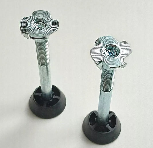 Assembly kit for the base of an IKEA PAX wardrobe. Contains adjustable feet 110617, supports 110618, and screws 100751 for the plinth.